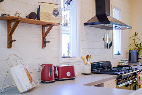Entire Boutique Home - The Rustic Cottage - Canungra - Lightning Ridge Tourism 4