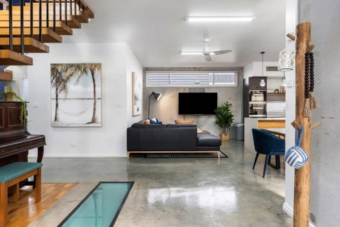 Exquisite Beachside Mansion - Lightning Ridge Tourism 4