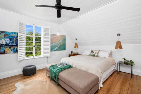 Gable House Geelong - Lightning Ridge Tourism 1