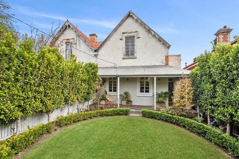 Gable House Geelong - Lightning Ridge Tourism 0