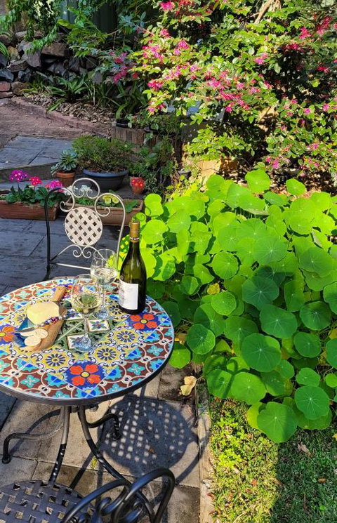 Garden Rest - Lightning Ridge Tourism 1