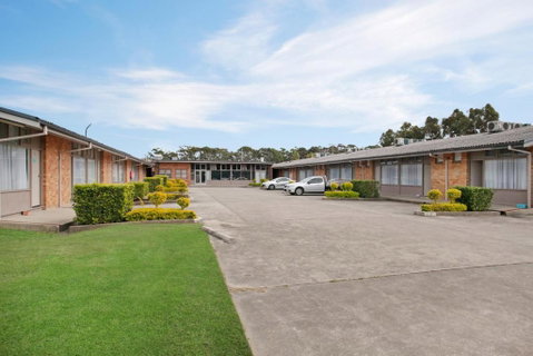 Gateshead Tavern & Motel - Lightning Ridge Tourism 1