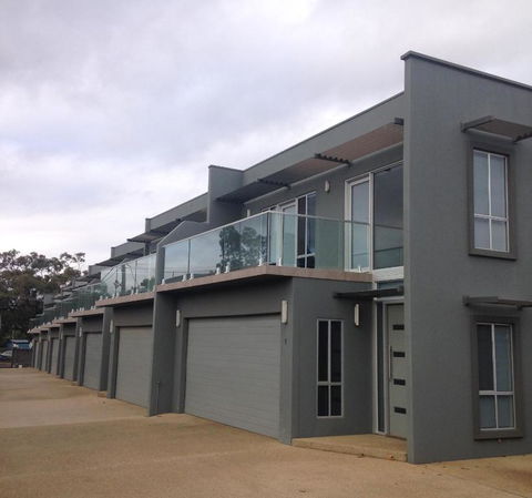 Griffith Prestige Apartments - Lightning Ridge Tourism 3