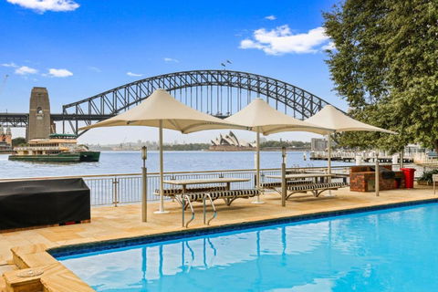 HENRY12 Self- Catering - Lightning Ridge Tourism 0