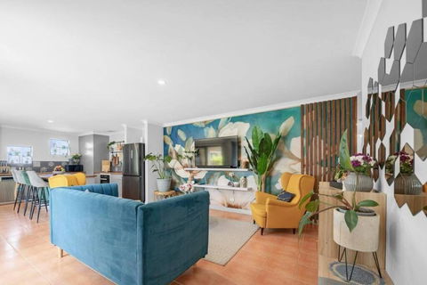 House In Ellenbrook - Lightning Ridge Tourism 0