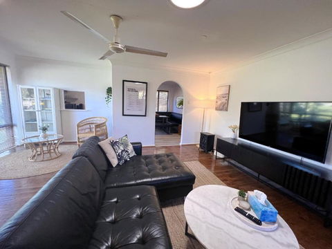 Humble & Homely - Lightning Ridge Tourism 0