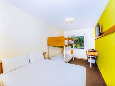 Ibis Budget Sydney Olympic Park - Lightning Ridge Tourism 1