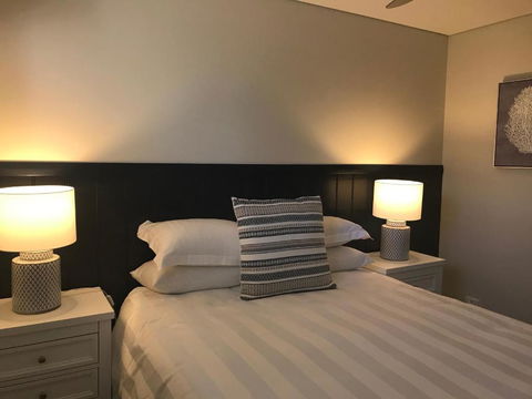Inn Scone - Lightning Ridge Tourism 3