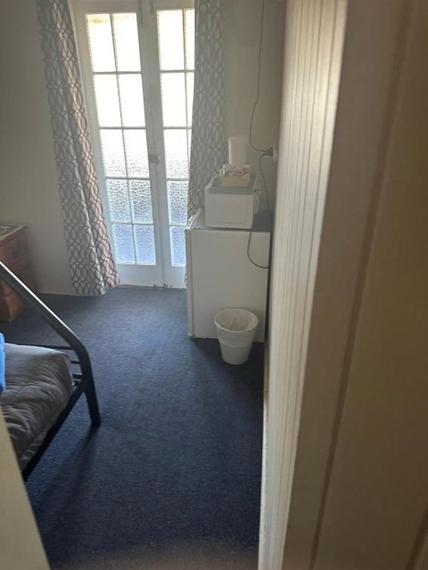 Hotel Metropole Proserpine - Lightning Ridge Tourism 2