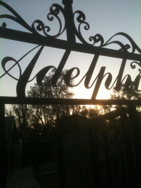 Adelphi Boutique Apartments - Lightning Ridge Tourism 3