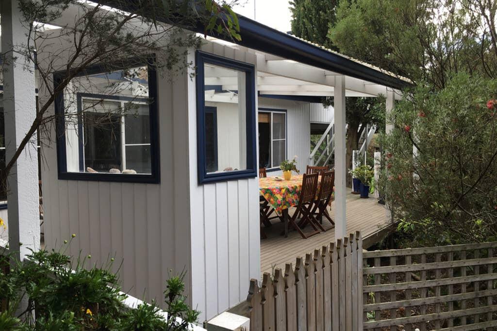 Summerlands VIC Lightning Ridge Tourism