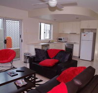 Adrift 5B Scott Street - Lightning Ridge Tourism