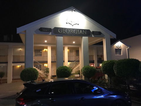 Albury Georgian Motel & Suites - Lightning Ridge Tourism 1