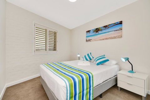 Alex Beach Apt Bilgola4 - Lightning Ridge Tourism 1
