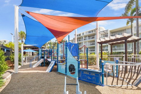 ALEXANDRA BEACH RESORT-ALEX412 - Lightning Ridge Tourism 1