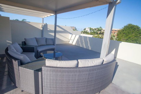 Alexandra Headland Luxury Townhouse - Lightning Ridge Tourism 2