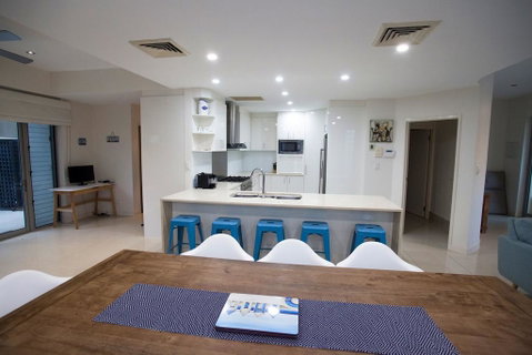 Alexandra Headland Luxury Townhouse - Lightning Ridge Tourism 3