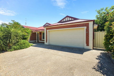 All Seasons Port Elliot Holiday House - Lightning Ridge Tourism 1