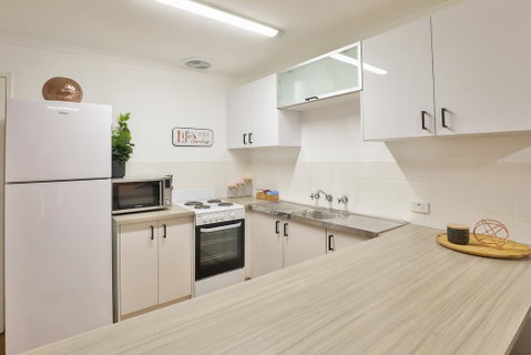 Allure Apartments - Central - Lightning Ridge Tourism 1
