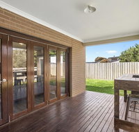 Alyxia Escape 15 - Lightning Ridge Tourism