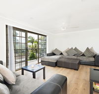 Amaroo Retreat  Fingal Bay - Lightning Ridge Tourism