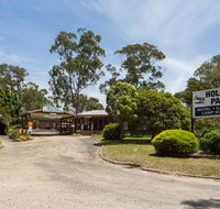 Amaze N Things Holiday Park  Motel - Lightning Ridge Tourism