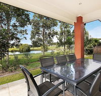 Amber Lakes - Lightning Ridge Tourism