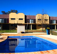 Amberoo Apartments - Lightning Ridge Tourism