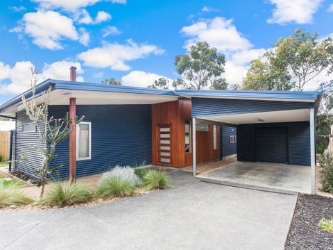 ANGLE BY THE SEA - Anglesea - Lightning Ridge Tourism 0