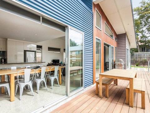 ANGLE BY THE SEA - Anglesea - Lightning Ridge Tourism 2