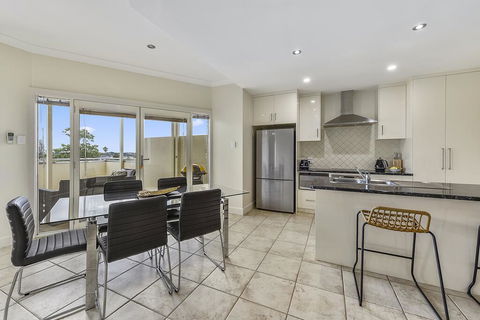 Apartment On Lake Terrace - Lightning Ridge Tourism 1