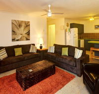 Apartment with Inground Pool - Lightning Ridge Tourism
