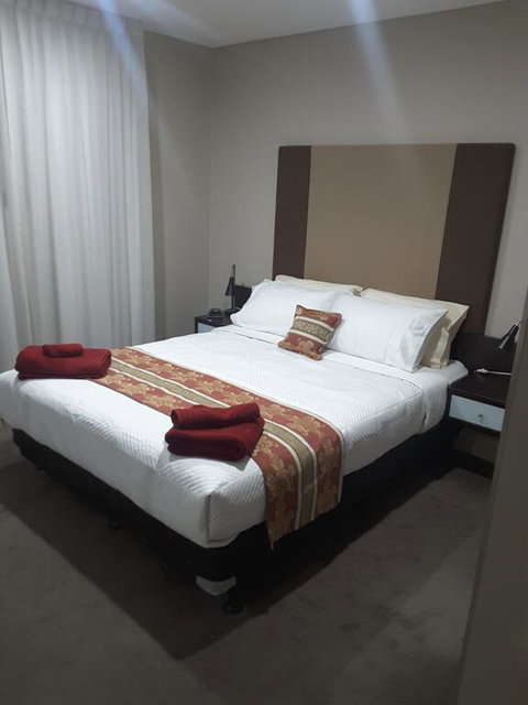 APARTMENT@96 - Lightning Ridge Tourism 3