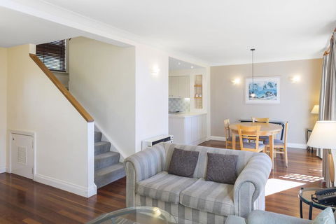 Apartments @ 15 Thompsons - Lightning Ridge Tourism 2