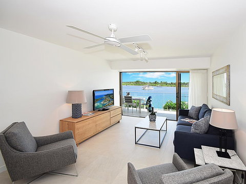 Aqua Linea - Lightning Ridge Tourism 3