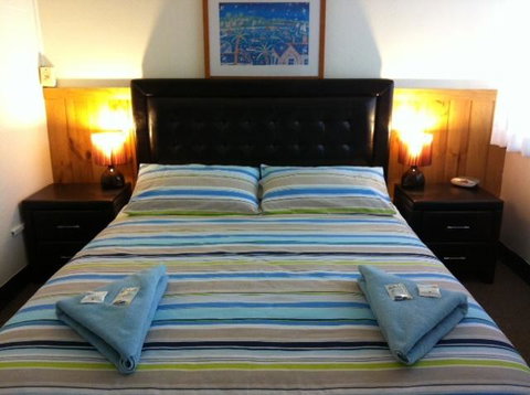 Aquarius Motel - Lightning Ridge Tourism 0