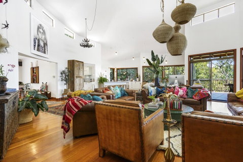Aquila Retreat Mansion - Lightning Ridge Tourism 0