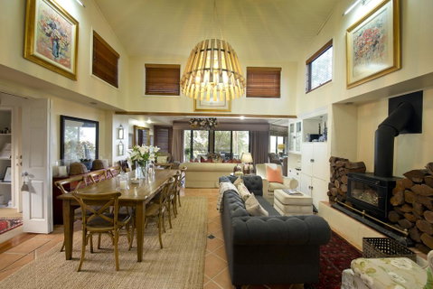 Arabella Guesthouse - Lightning Ridge Tourism 2