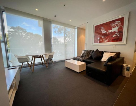 Luxury 2 Bedroom Suite Near Adelaide With A Car Park - Lightning Ridge Tourism 1
