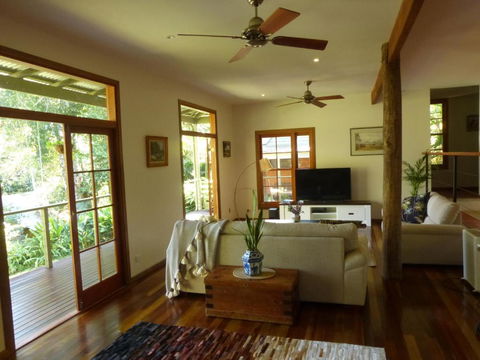 Magnolia Cottage - Lightning Ridge Tourism 2