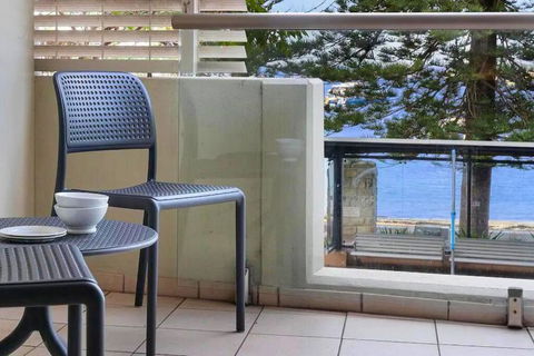 MAN54 -Manly Magic Waterfront Retreat With Gym & Sauna - Lightning Ridge Tourism 0