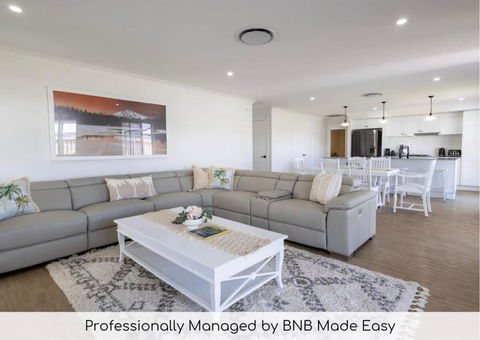 Luxury On Lesmurdie - Close To Zoo & Golf Club - Lightning Ridge Tourism 0