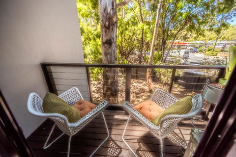 MARGARET FOREST RETREAT Apartment 129 - Located Within Margaret Forest, In The Heart Of The Town Centre Of Margaret River, Spa Apartment! - Lightning Ridge Tourism 0
