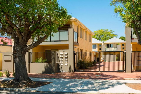 Midland Haven - Midland WA - Lightning Ridge Tourism 3