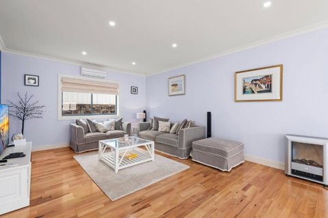 Nelson Bay Aqua Haven - Lightning Ridge Tourism 2