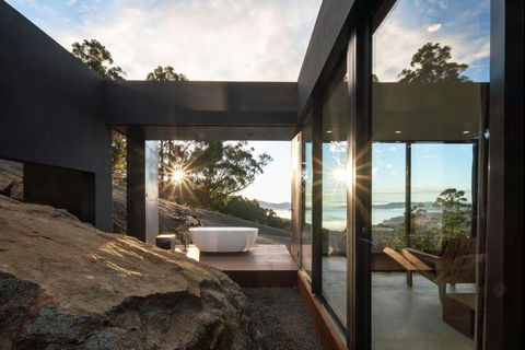 Mountain Top Snug, Studio Itas - Lightning Ridge Tourism 1