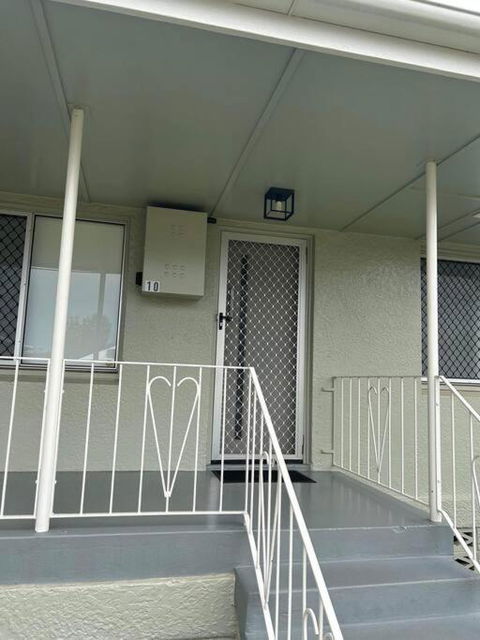Mt Isa - Emerald Gem 3 Bedroom Home QUIET AREA - Lightning Ridge Tourism 1