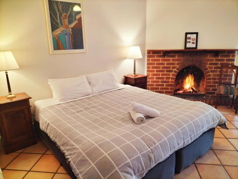 Mundaring Weir Hotel - Lightning Ridge Tourism 0