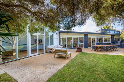 Naturally Blairgowrie - Check Out 5pm Sunday - Lightning Ridge Tourism 1