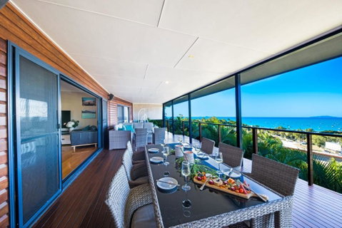 Nautilus On Nara - Spacious Airlie Beach Holiday Home With Ocean Views - Lightning Ridge Tourism 0